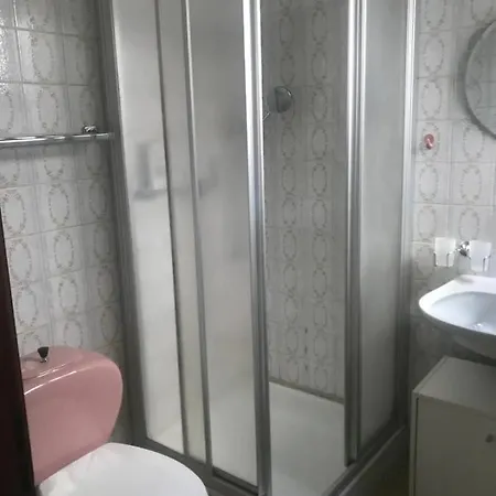 בית הארחה Locarno: Indipendente In Zona Residenziale לוקרנו