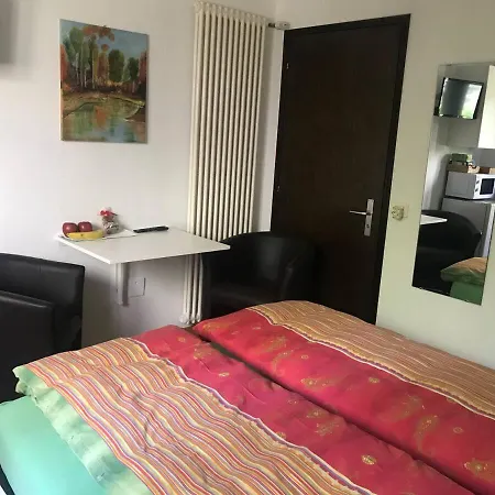 בית הארחה Locarno: Indipendente In Zona Residenziale