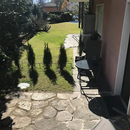 Locarno: Indipendente In Zona Residenziale בית הארחה לוקרנו